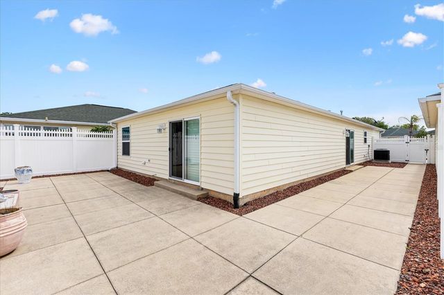 1483 AZTECA LOOP, The Villages, FL 32162