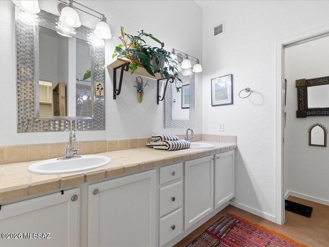 10394 E Seven Generations Way, Tucson, AZ 85747