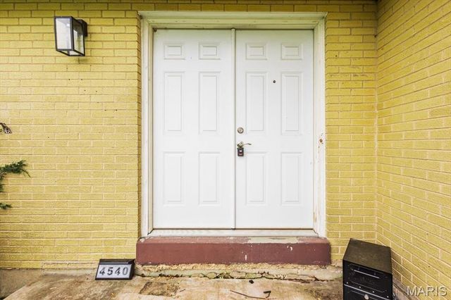 4540 Butler Hill Road, St Louis, MO 63128