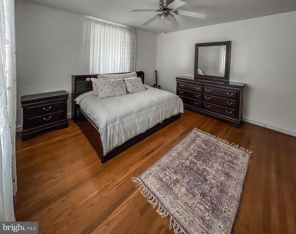 4607 AUBREY AVE, Philadelphia, PA 19114