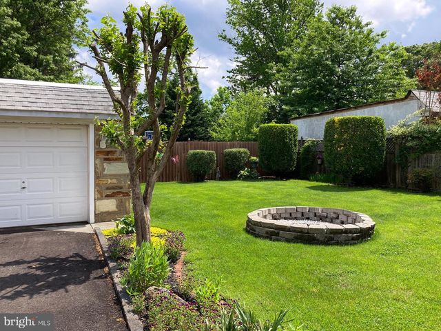 4607 AUBREY AVE, Philadelphia, PA 19114