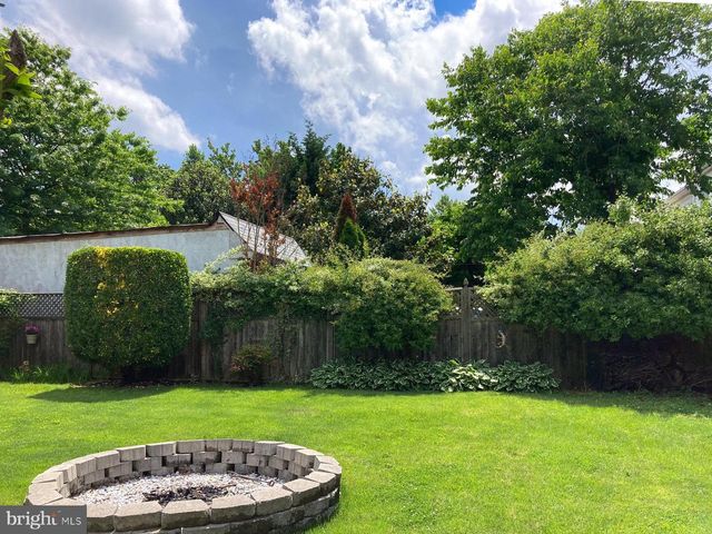 4607 AUBREY AVE, Philadelphia, PA 19114