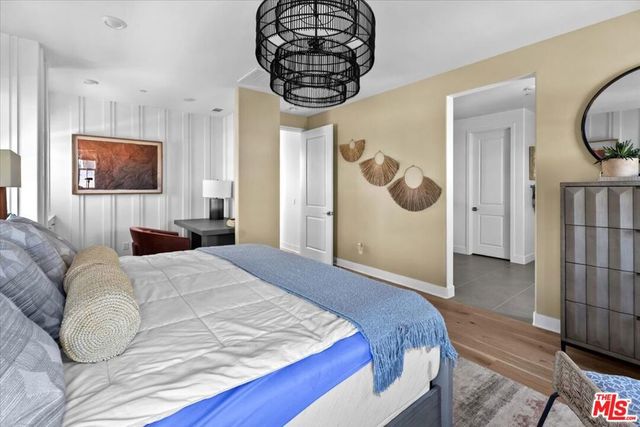 21181 Strathmoor Lane, Huntington Beach, CA 92646