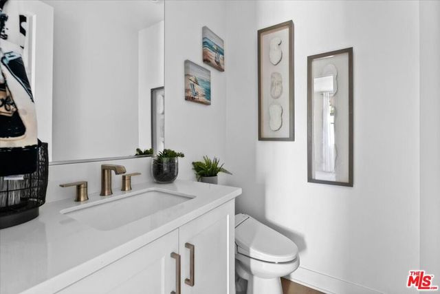 21181 Strathmoor Lane, Huntington Beach, CA 92646