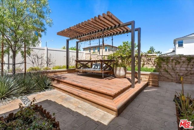 21181 Strathmoor Lane, Huntington Beach, CA 92646