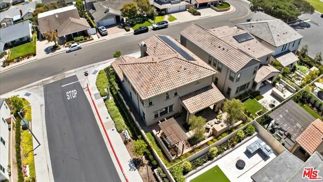 21181 Strathmoor Lane, Huntington Beach, CA 92646