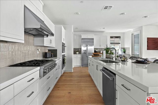 21181 Strathmoor Lane, Huntington Beach, CA 92646