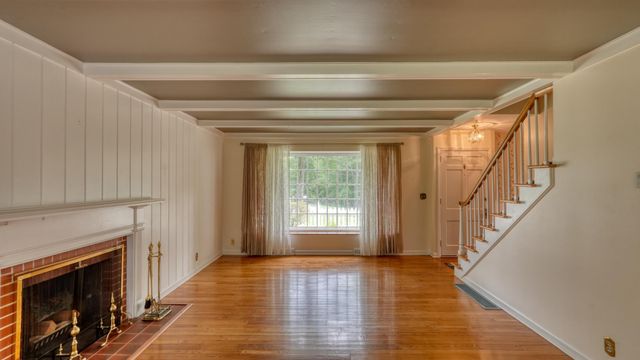 63041 Ridgewood Drive, Cambridge, OH 43725