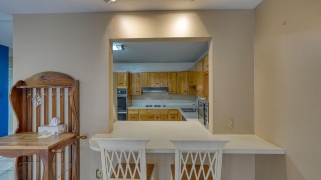 63041 Ridgewood Drive, Cambridge, OH 43725