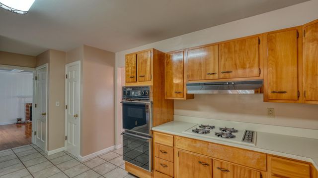 63041 Ridgewood Drive, Cambridge, OH 43725