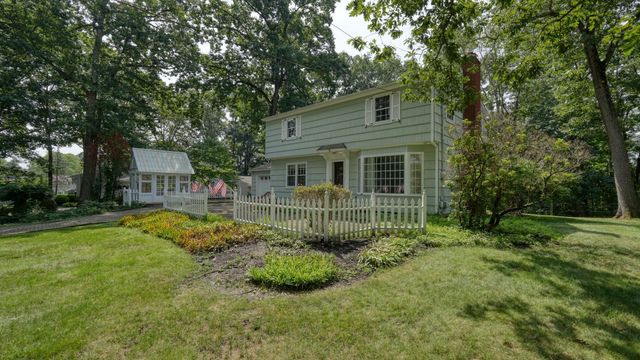 63041 Ridgewood Drive, Cambridge, OH 43725