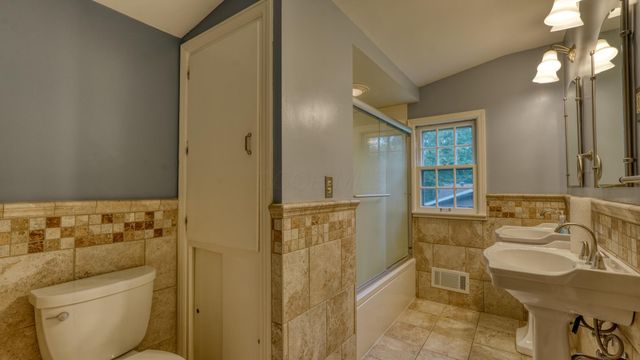 63041 Ridgewood Drive, Cambridge, OH 43725