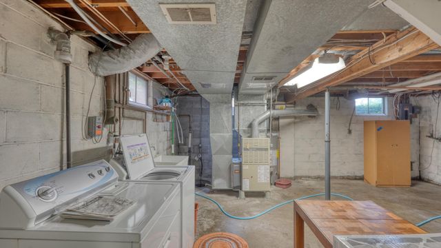 63041 Ridgewood Drive, Cambridge, OH 43725