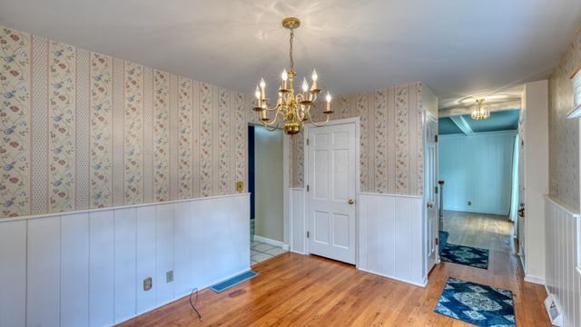 63041 Ridgewood Drive, Cambridge, OH 43725