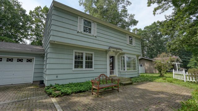 63041 Ridgewood Drive, Cambridge, OH 43725