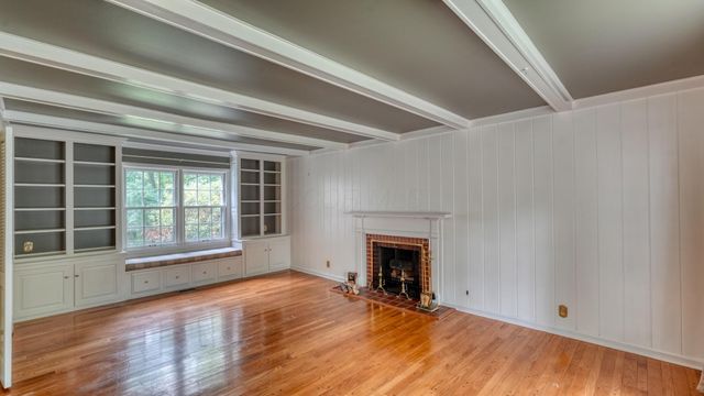 63041 Ridgewood Drive, Cambridge, OH 43725