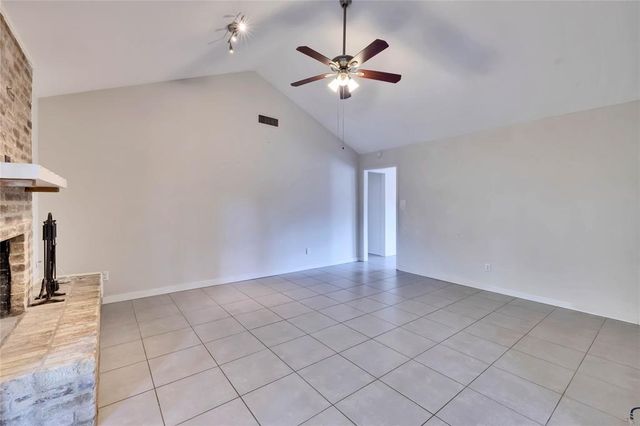 2406 Sheri Oak LN, Austin, TX 78748