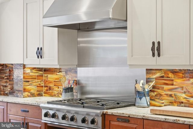 2828 27TH ST NW, Washington, DC 20008