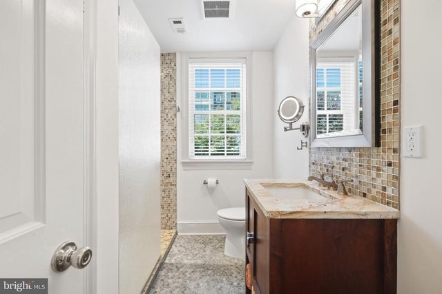 2828 27TH ST NW, Washington, DC 20008