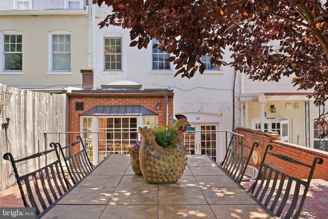 2828 27TH ST NW, Washington, DC 20008