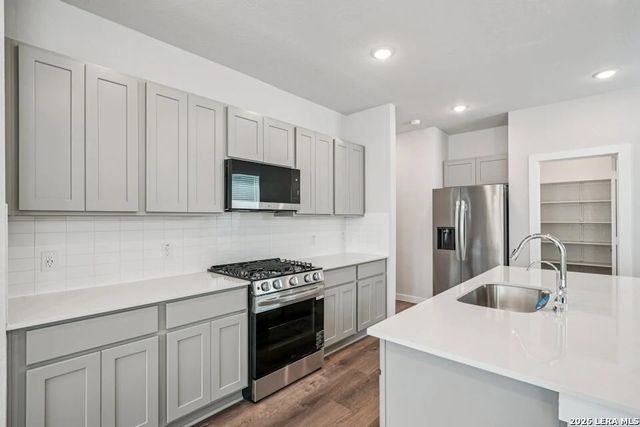 4330 HOBBITON WAY, New Braunfels, TX 78130