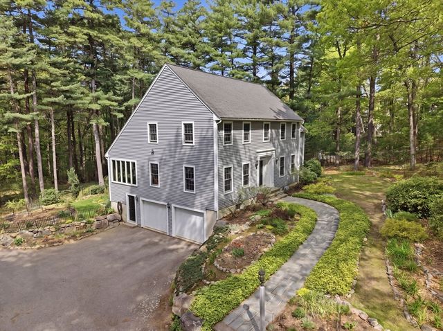 110 Flint Farm Rd, Middleton, MA 01949