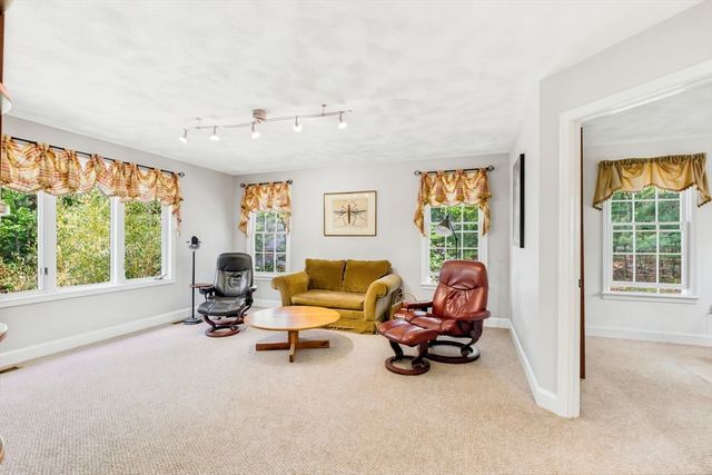 110 Flint Farm Rd, Middleton, MA 01949