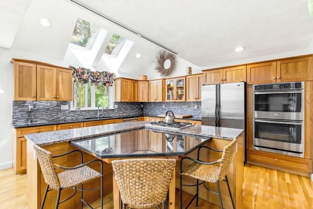 110 Flint Farm Rd, Middleton, MA 01949