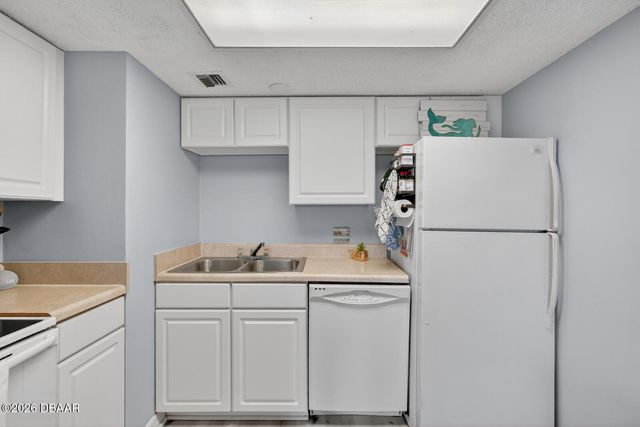 2700 Ocean Shore Blvd Apt 114, Ormond Beach, FL 32176