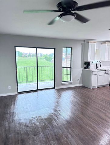 5813 Lake Hubbard Parkway 402, Garland, TX 75043