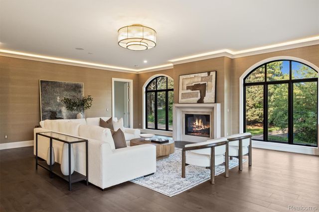 5305 Elmgate Bay Drive, Orchard Lake Village, MI 48324