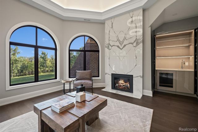 5305 Elmgate Bay Drive, Orchard Lake Village, MI 48324