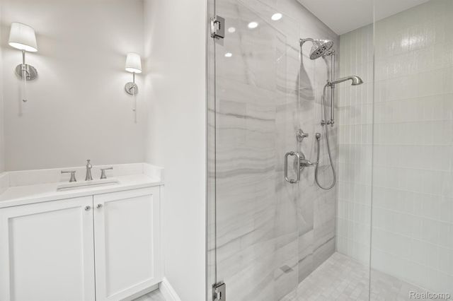 5305 Elmgate Bay Drive, Orchard Lake Village, MI 48324