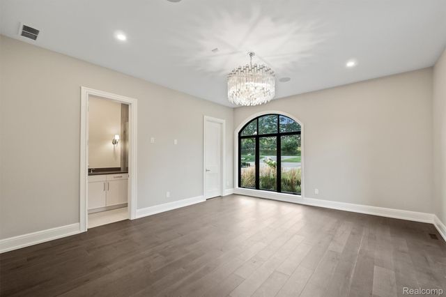 5305 Elmgate Bay Drive, Orchard Lake Village, MI 48324