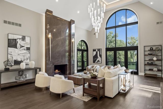 5305 Elmgate Bay Drive, Orchard Lake Village, MI 48324