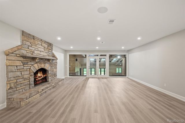 5305 Elmgate Bay Drive, Orchard Lake Village, MI 48324