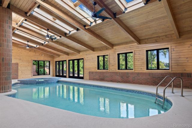 5305 Elmgate Bay Drive, Orchard Lake Village, MI 48324