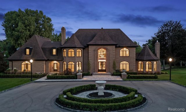 5305 Elmgate Bay Drive, Orchard Lake Village, MI 48324