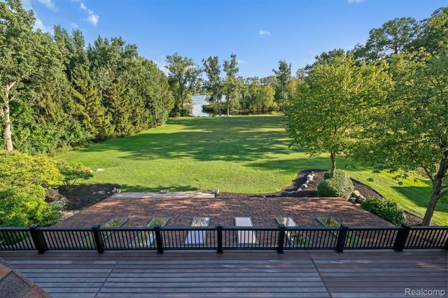 5305 Elmgate Bay Drive, Orchard Lake Village, MI 48324