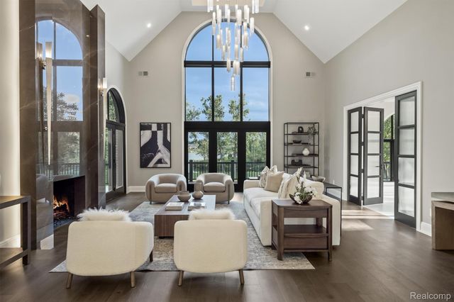 5305 Elmgate Bay Drive, Orchard Lake Village, MI 48324