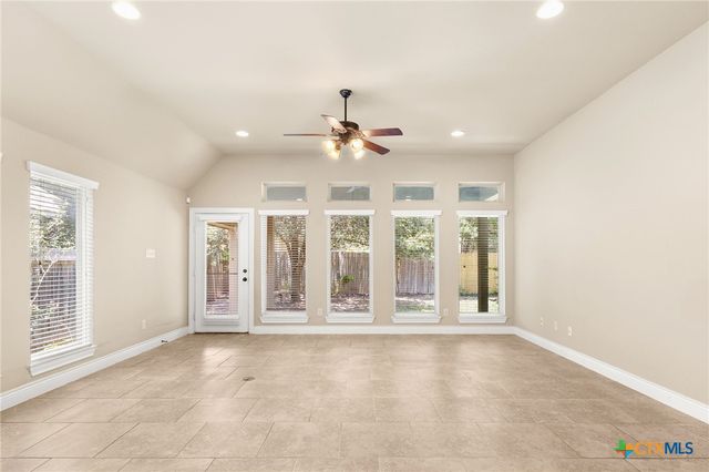 2989 Saddlehorn Drive, Seguin, TX 78155