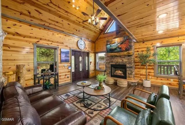 2359 Alpine Village Way, Pigeon Forge, TN 37863