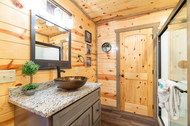 2359 Alpine Village Way, Pigeon Forge, TN 37863