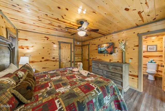 2359 Alpine Village Way, Pigeon Forge, TN 37863