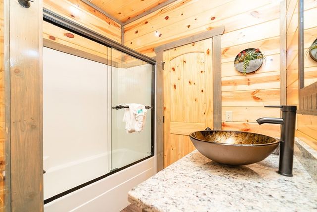 2359 Alpine Village Way, Pigeon Forge, TN 37863