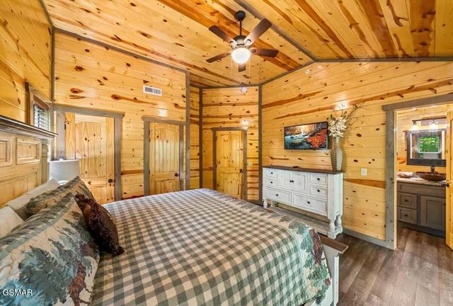 2359 Alpine Village Way, Pigeon Forge, TN 37863