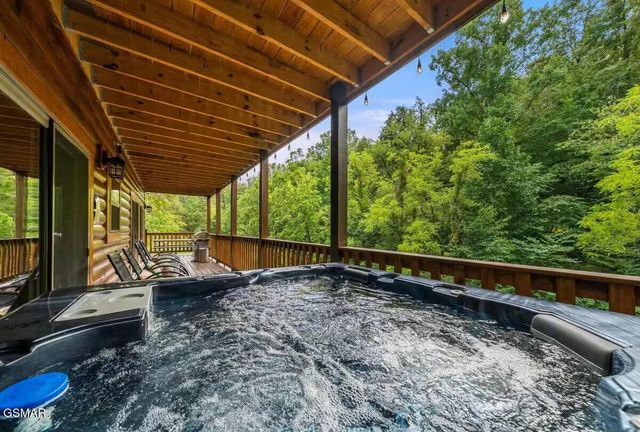 2359 Alpine Village Way, Pigeon Forge, TN 37863