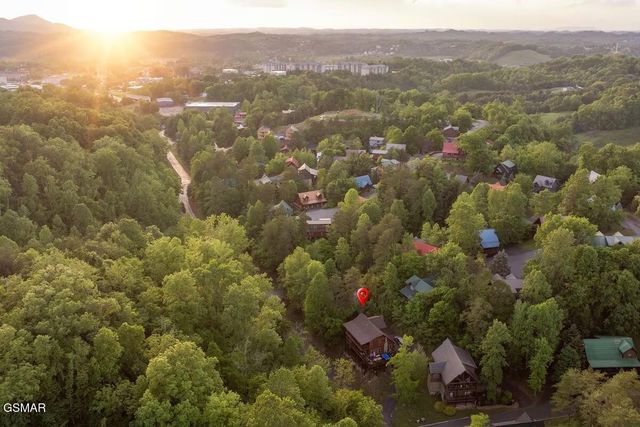 2359 Alpine Village Way, Pigeon Forge, TN 37863