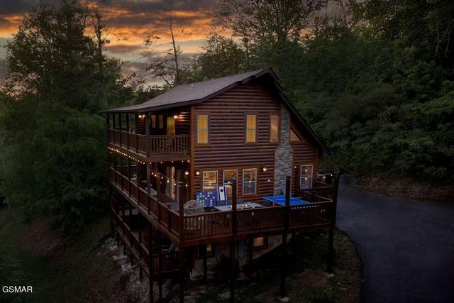 2359 Alpine Village Way, Pigeon Forge, TN 37863