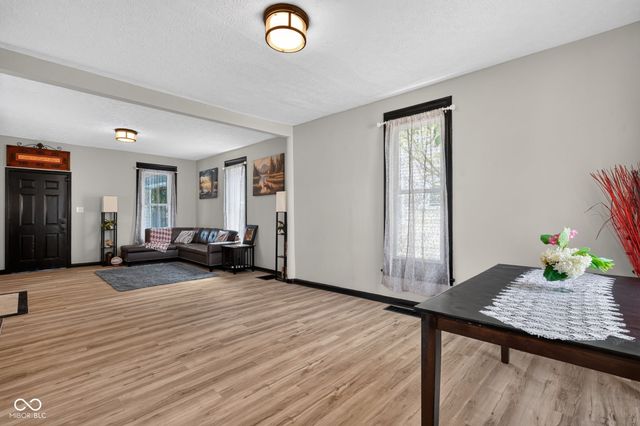 404 N Grant Avenue, Indianapolis, IN 46201
